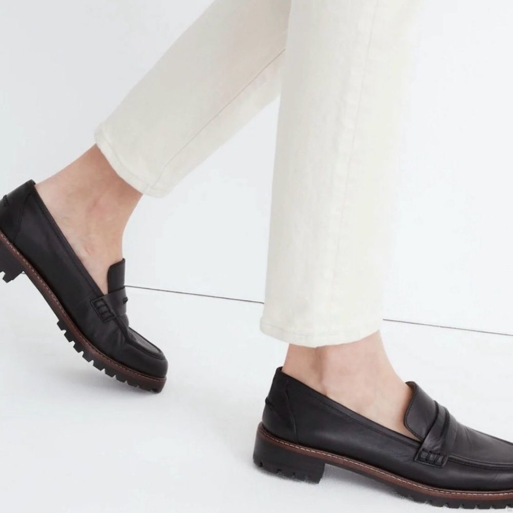 Madewell The Corinne Lugsole Loafers in True Black leather. 10 - Picture 13 of 16